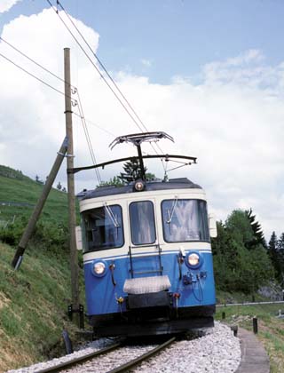 MOB ABDe 8/8 oberhalb Château d'Oex