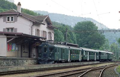 OeBB BDe 4/4-Pendel in Klus